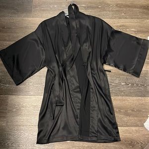 Victoria’s Secret Satin Black Kimono Robe
